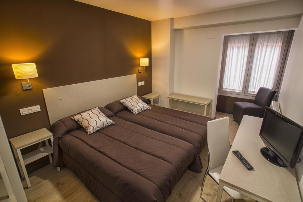 Hostal Elvira Aranda de Duero Quarto foto