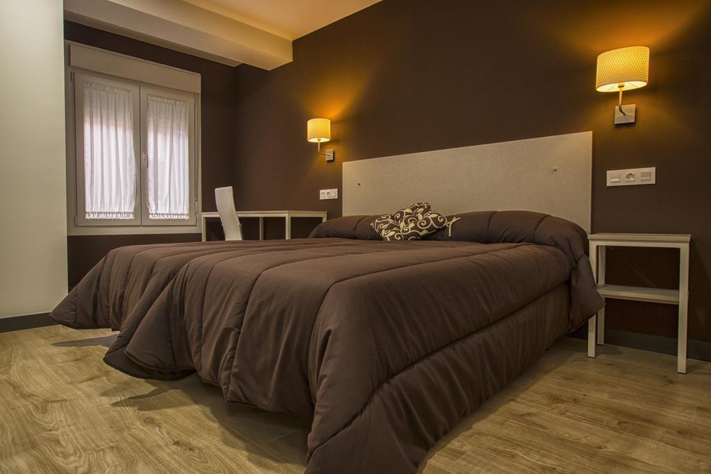 Hostal Elvira Aranda de Duero Quarto foto